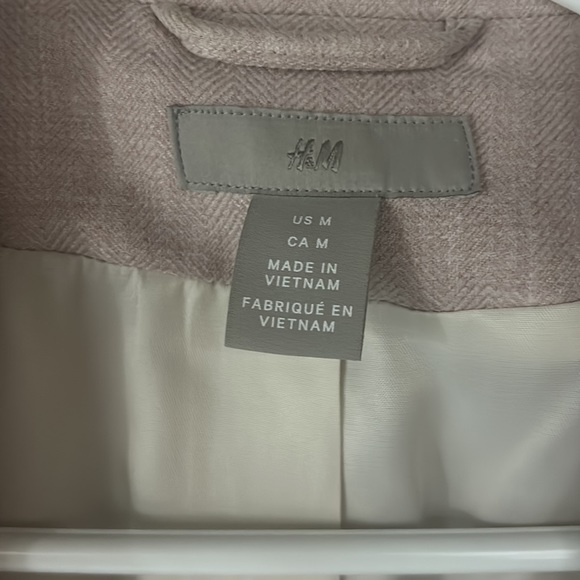 H&M Blazer- US Med-Pale pink - Picture 2 of 4